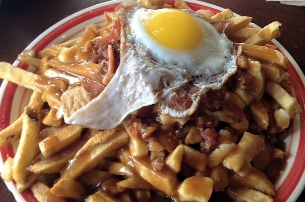 french fries canadian poutine